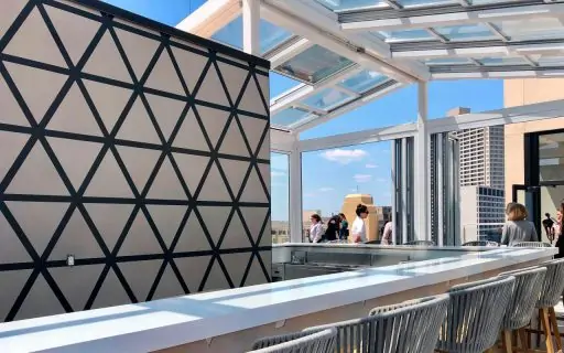 Airclos T6000 Retractable roof and S70 RPT Bifold doors. The Sinclairs Hotel Launge Bar, Fort Worth, USA