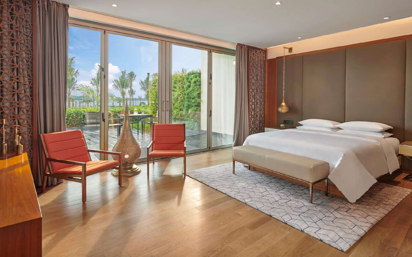 Airclos S55 R Puertas plegables. Grand Hyatt Kochi Bolgatty, Kerala, India